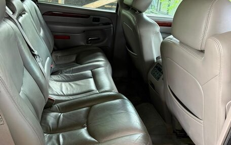 Cadillac Escalade II, 2005 год, 1 000 000 рублей, 4 фотография