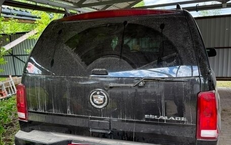 Cadillac Escalade II, 2005 год, 1 000 000 рублей, 2 фотография