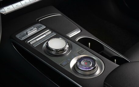 Genesis GV70, 2021 год, 5 700 000 рублей, 10 фотография