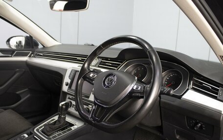 Volkswagen Passat B8 рестайлинг, 2015 год, 1 370 000 рублей, 12 фотография