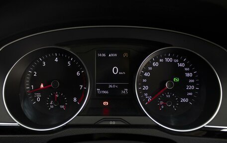 Volkswagen Passat B8 рестайлинг, 2015 год, 1 370 000 рублей, 13 фотография