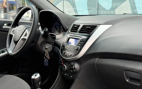 Hyundai Solaris II рестайлинг, 2013 год, 770 000 рублей, 10 фотография