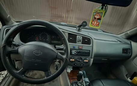 Nissan Primera II рестайлинг, 2000 год, 300 000 рублей, 4 фотография