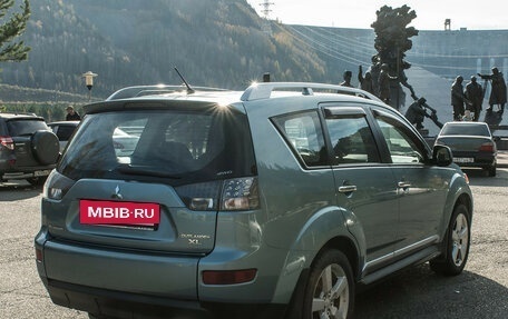 Mitsubishi Outlander III рестайлинг 3, 2008 год, 700 000 рублей, 4 фотография