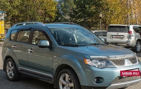 Mitsubishi Outlander III рестайлинг 3, 2008 год, 700 000 рублей, 3 фотография