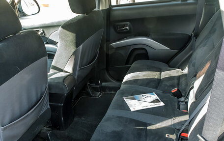Mitsubishi Outlander III рестайлинг 3, 2008 год, 700 000 рублей, 16 фотография
