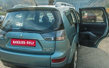 Mitsubishi Outlander III рестайлинг 3, 2008 год, 700 000 рублей, 6 фотография