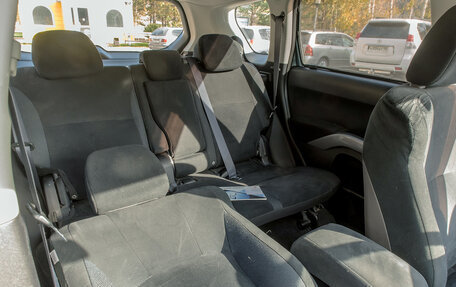 Mitsubishi Outlander III рестайлинг 3, 2008 год, 700 000 рублей, 17 фотография