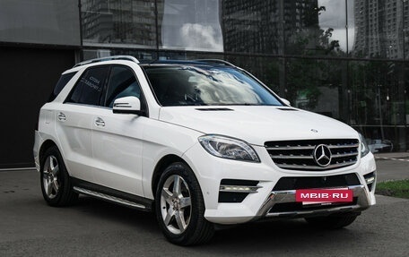Mercedes-Benz M-Класс, 2014 год, 2 400 000 рублей, 3 фотография