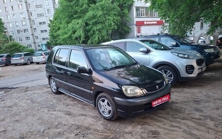 Toyota Raum I, 2000 год, 370 000 рублей, 1 фотография