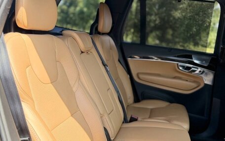 Volvo XC90 II рестайлинг, 2017 год, 3 050 000 рублей, 4 фотография