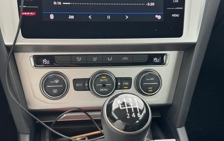 Volkswagen Passat B8 рестайлинг, 2017 год, 1 702 000 рублей, 23 фотография