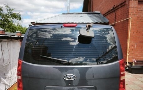 Hyundai H-1 II рестайлинг, 2010 год, 1 600 000 рублей, 4 фотография