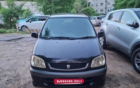 Toyota Raum I, 2000 год, 370 000 рублей, 2 фотография