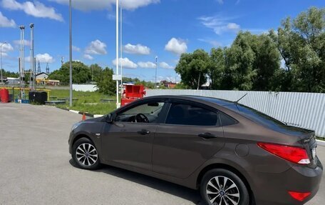 Hyundai Solaris II рестайлинг, 2015 год, 830 000 рублей, 2 фотография