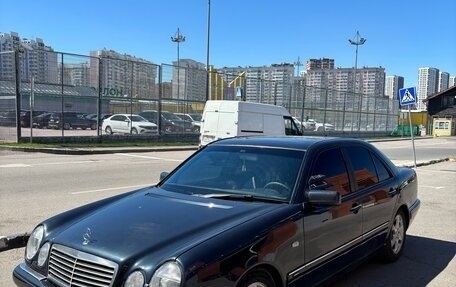 Mercedes-Benz E-Класс, 1997 год, 459 999 рублей, 3 фотография