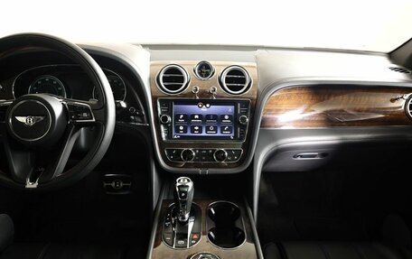 Bentley Bentayga I, 2017 год, 8 900 000 рублей, 14 фотография