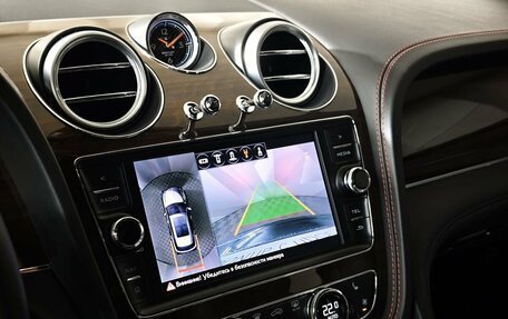 Bentley Bentayga I, 2017 год, 8 900 000 рублей, 21 фотография