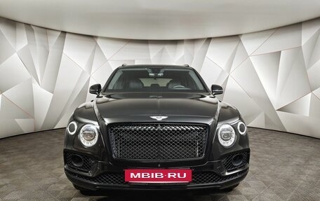 Bentley Bentayga I, 2017 год, 8 900 000 рублей, 7 фотография