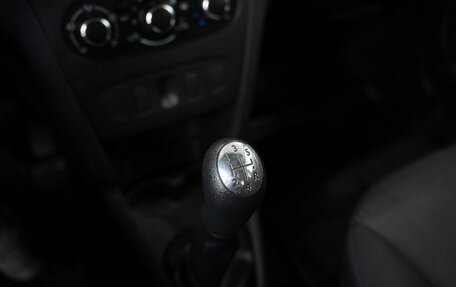 Renault Logan II, 2019 год, 590 000 рублей, 14 фотография