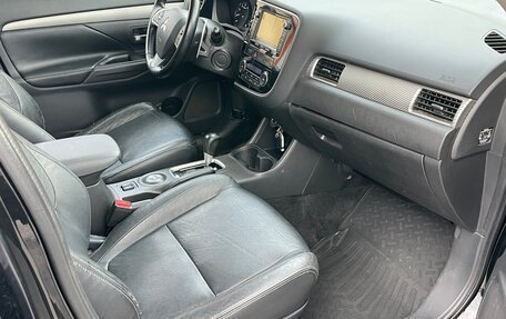 Mitsubishi Outlander III рестайлинг 3, 2012 год, 1 250 000 рублей, 11 фотография