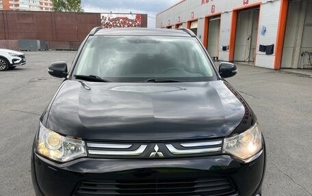 Mitsubishi Outlander III рестайлинг 3, 2012 год, 1 250 000 рублей, 8 фотография