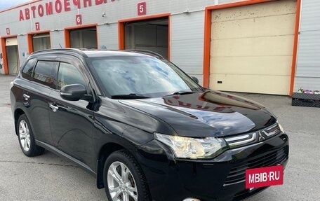 Mitsubishi Outlander III рестайлинг 3, 2012 год, 1 250 000 рублей, 2 фотография
