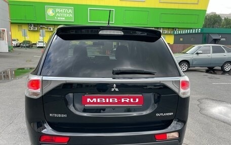 Mitsubishi Outlander III рестайлинг 3, 2012 год, 1 250 000 рублей, 6 фотография