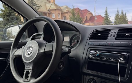 Volkswagen Polo VI (EU Market), 2011 год, 680 000 рублей, 5 фотография