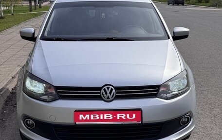 Volkswagen Polo VI (EU Market), 2011 год, 680 000 рублей, 1 фотография
