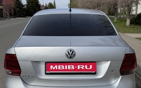 Volkswagen Polo VI (EU Market), 2011 год, 680 000 рублей, 2 фотография