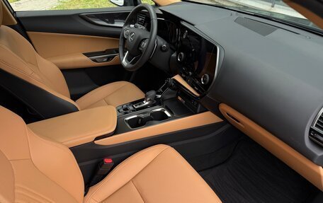 Lexus NX, 2024 год, 7 750 000 рублей, 15 фотография