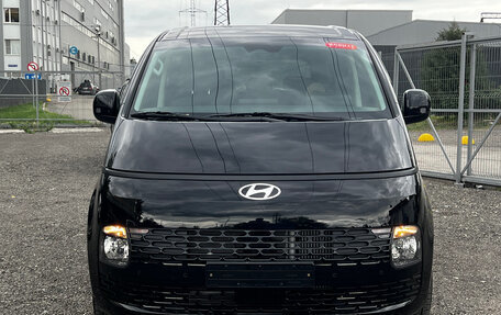Hyundai Staria, 2025 год, 4 800 000 рублей, 2 фотография