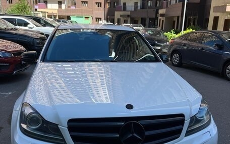 Mercedes-Benz C-Класс, 2013 год, 1 600 000 рублей, 2 фотография