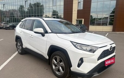 Toyota RAV4, 2021 год, 3 800 000 рублей, 1 фотография