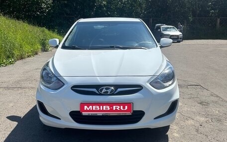 Hyundai Solaris II рестайлинг, 2014 год, 965 000 рублей, 1 фотография