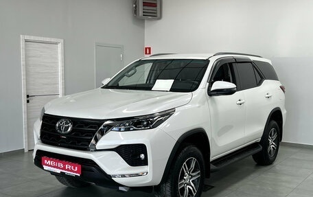 Toyota Fortuner II, 2021 год, 4 850 000 рублей, 1 фотография
