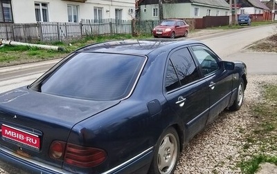 Mercedes-Benz E-Класс, 1996 год, 210 000 рублей, 1 фотография