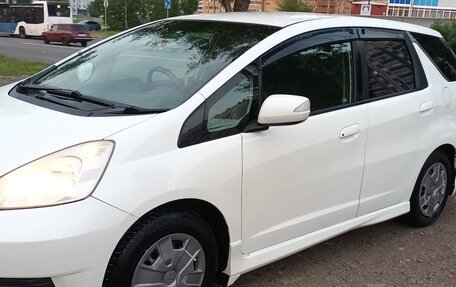 Honda Fit Shuttle I рестайлинг, 2011 год, 890 000 рублей, 2 фотография