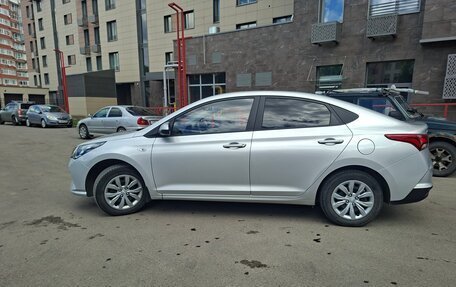 Hyundai Solaris II рестайлинг, 2021 год, 1 690 000 рублей, 4 фотография