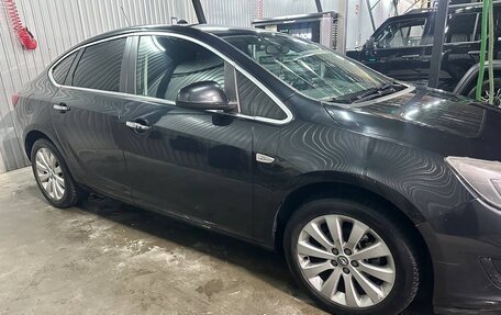 Opel Astra J, 2013 год, 780 000 рублей, 3 фотография