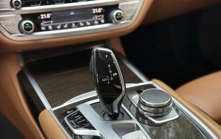 BMW 7 серия, 2016 год, 2 650 000 рублей, 15 фотография