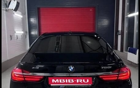 BMW 7 серия, 2016 год, 2 650 000 рублей, 12 фотография