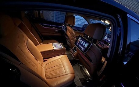 BMW 7 серия, 2016 год, 2 650 000 рублей, 27 фотография