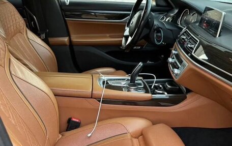 BMW 7 серия, 2016 год, 2 650 000 рублей, 33 фотография