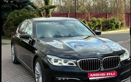 BMW 7 серия, 2016 год, 2 650 000 рублей, 38 фотография