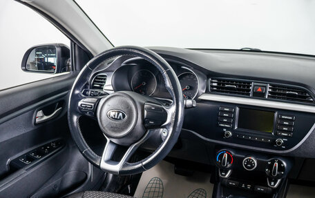 KIA Rio IV, 2017 год, 1 379 000 рублей, 12 фотография