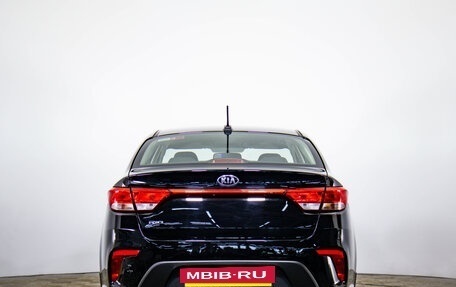 KIA Rio IV, 2017 год, 1 379 000 рублей, 6 фотография