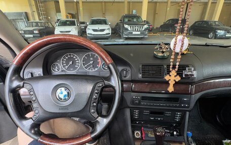 BMW 5 серия, 2002 год, 590 000 рублей, 11 фотография