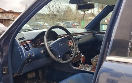 Mercedes-Benz E-Класс, 1996 год, 210 000 рублей, 6 фотография